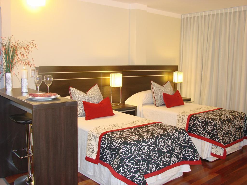 Hotel Zoom 4*